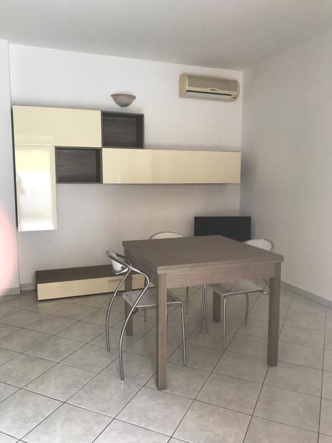 אסמיני Casa Camere Pistis מראה חיצוני תמונה