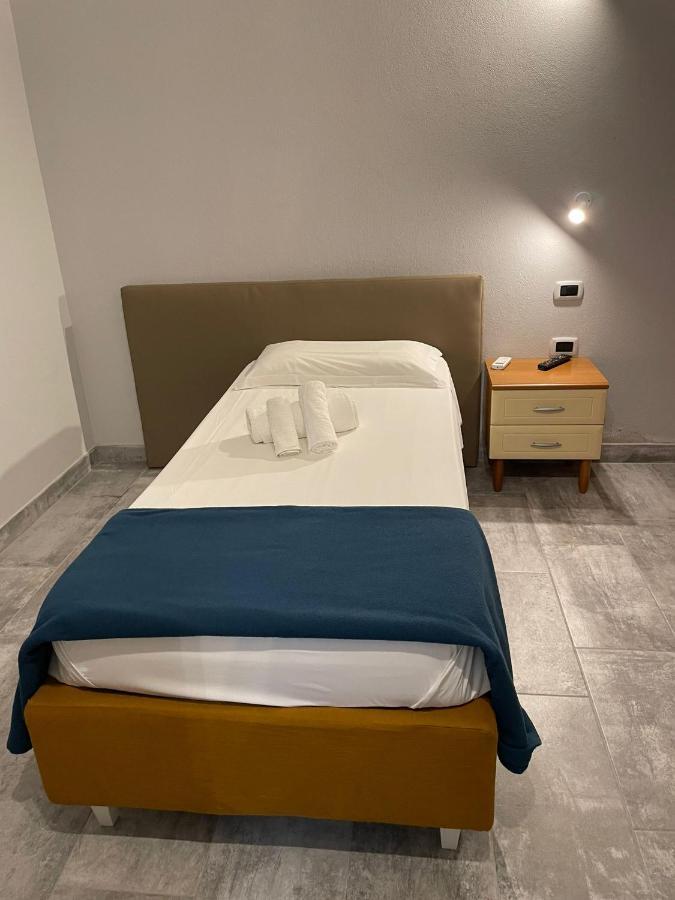 אסמיני Casa Camere Pistis מראה חיצוני תמונה